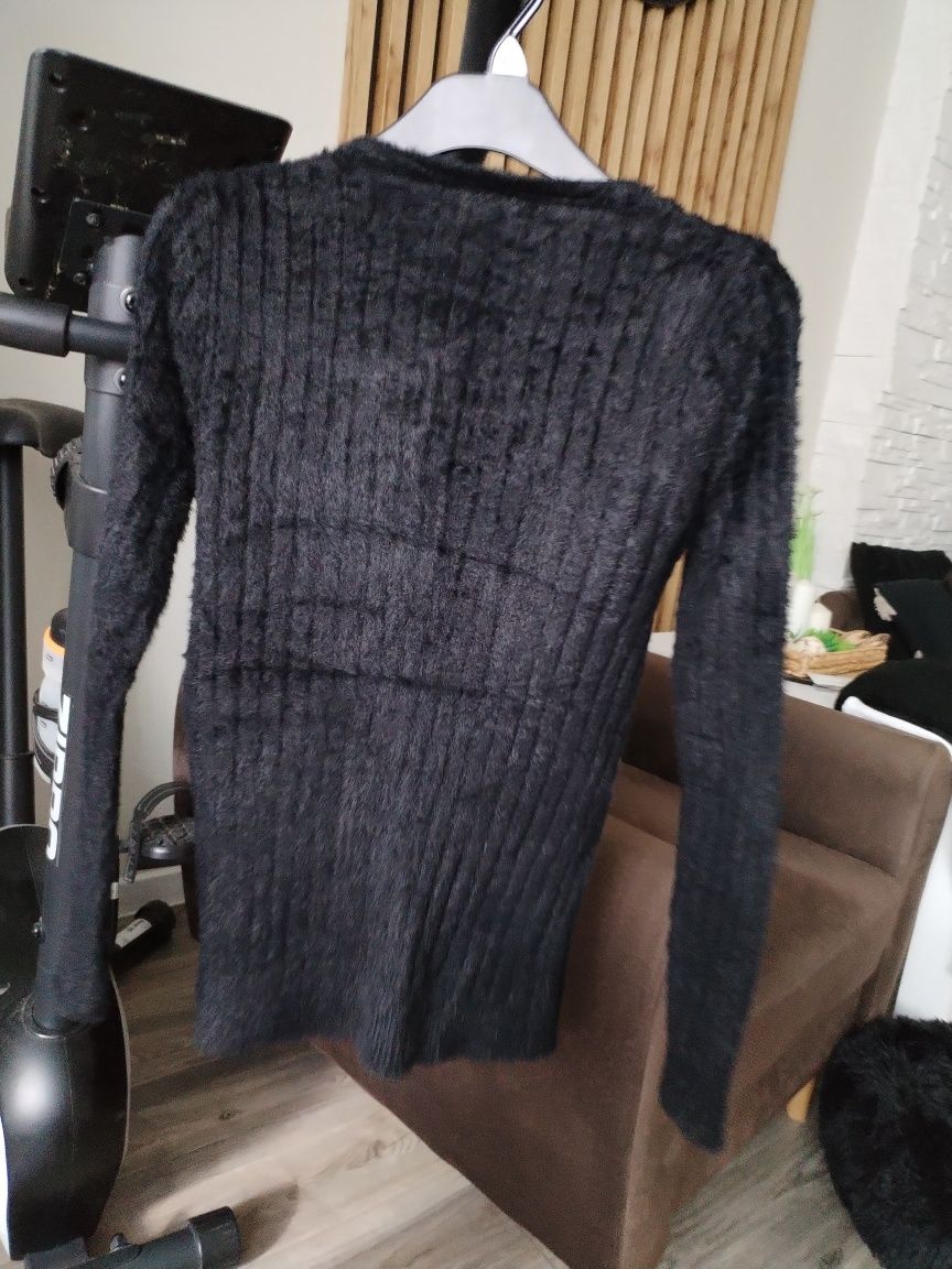 Nowy sweterek, czarny S/M