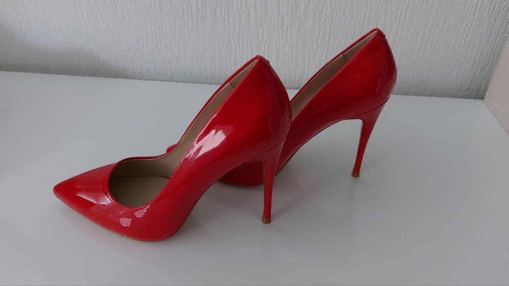 Туфлі на шпильці, червоний лак, 38 розмір
