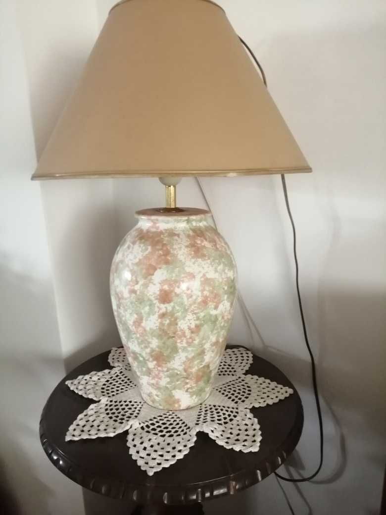 Candeeiro de mesa