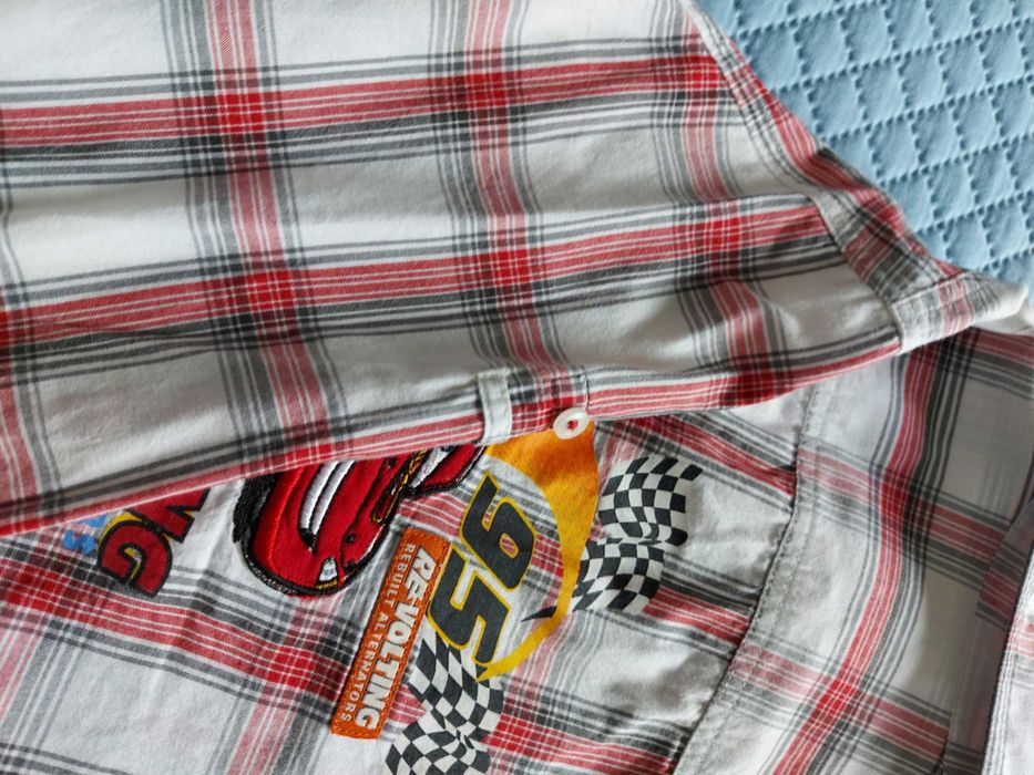 Camisa disney cars como nova