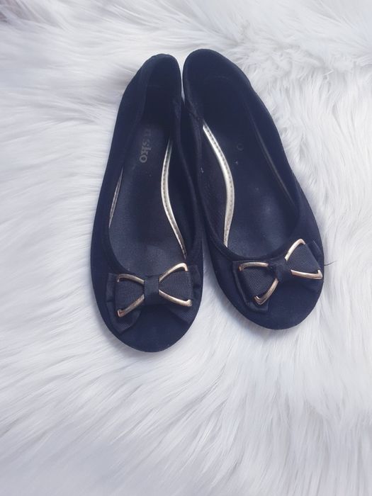 Baleriny dziewczęce marki Dinsko rozmiar 32.