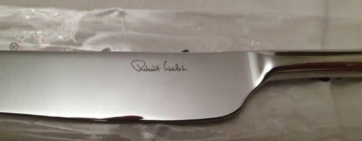 Чашки, тарелки, блюдце, вилки, ножы