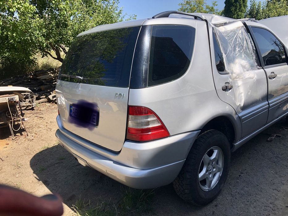 Розбираю Мерседес ML163