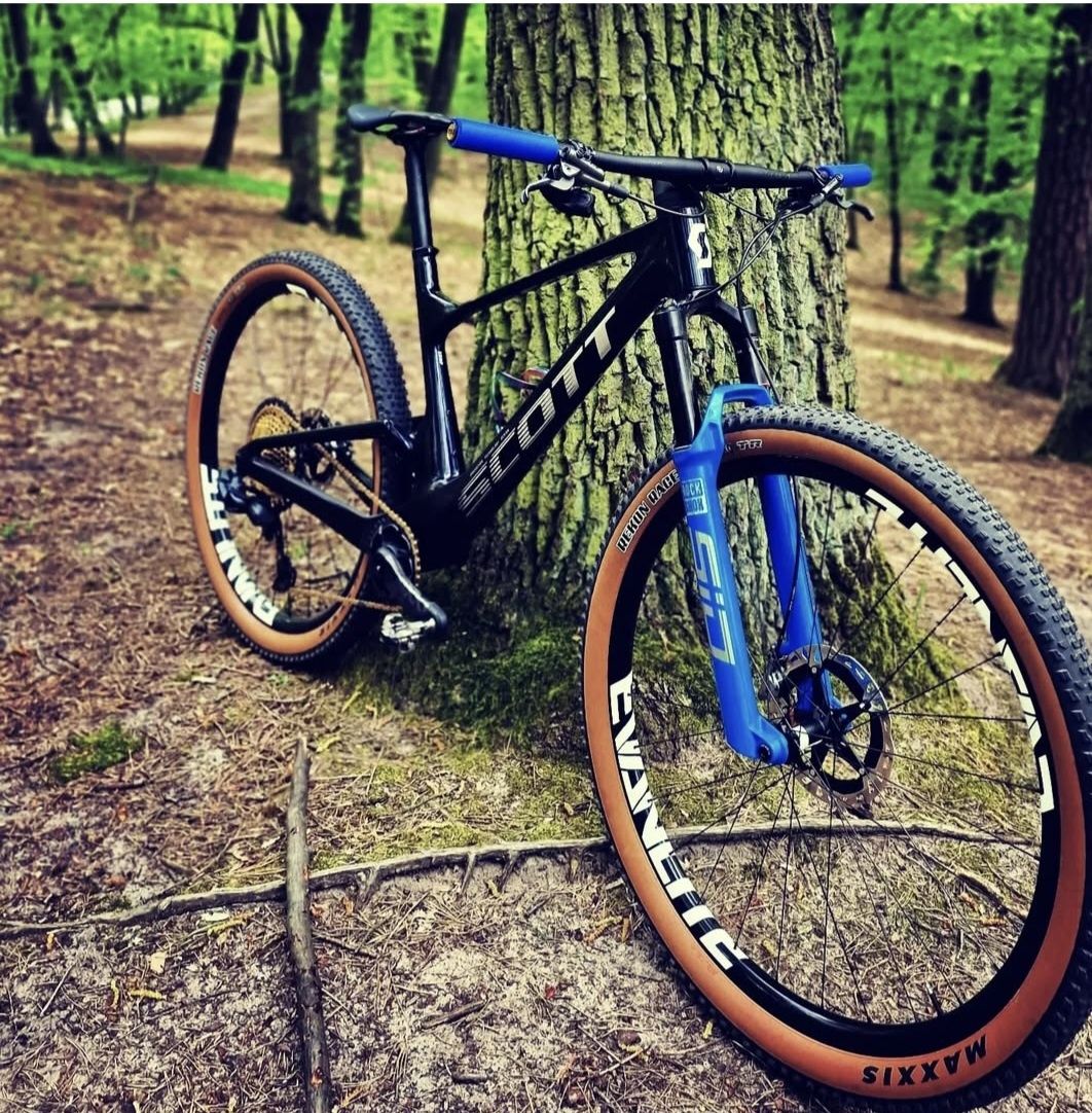 Scott Spark RC waga 10.74 axs rama L