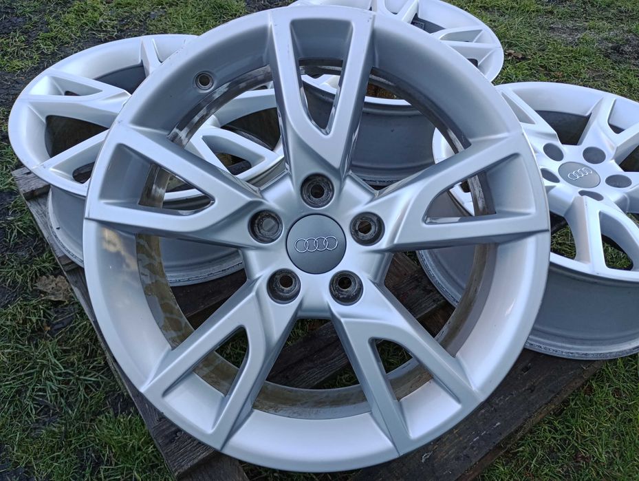 Alufelgi 17 cali 5x112 AUDI A3 A4 A5 A6 A7 Q3 Q5 VW Seat Skoda ET-33