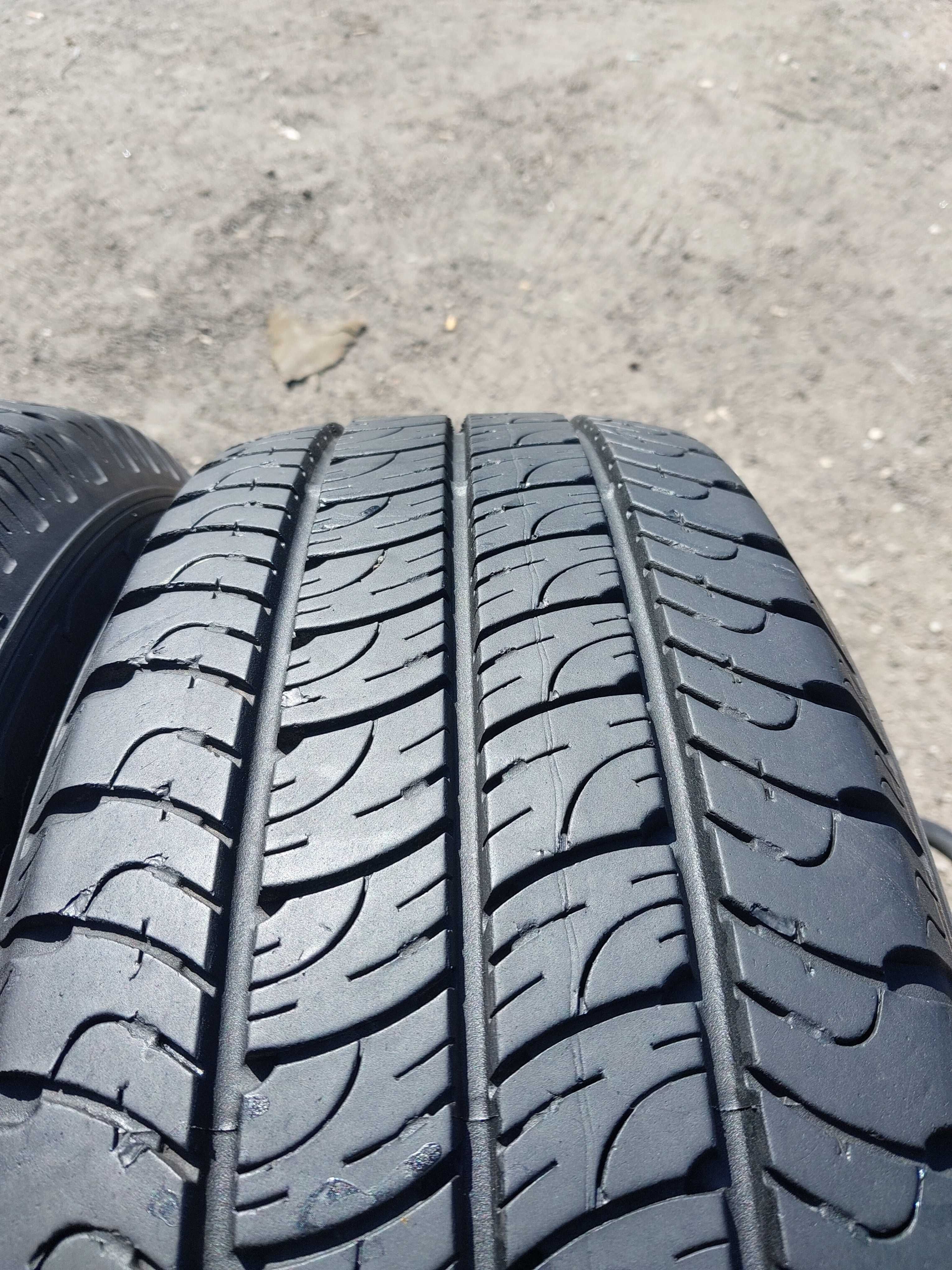 Opony letnie 215.65.16c Goodyear  7-8mm 2019 rok 800zl komplet Montaż