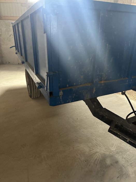 Прицеп до трактора хороший є багато чого іншого такош є і 2 осний