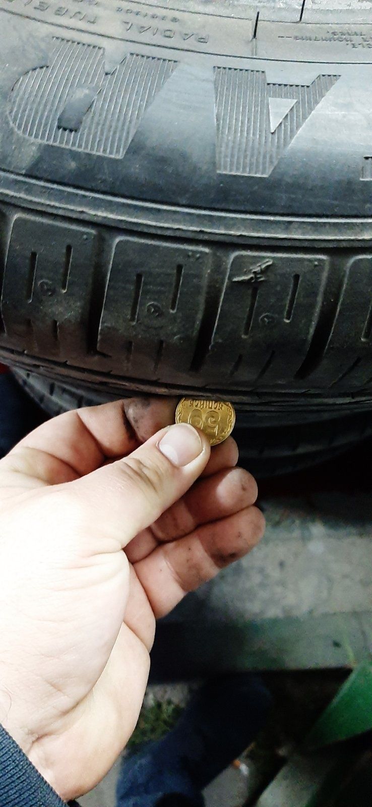 Продам летние шины Goodyear 215/60/R17.