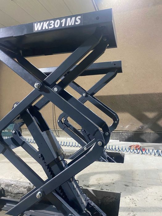 Підйомник ножичний вбудований 3-3.5т Well Kraft 301MS/305MS