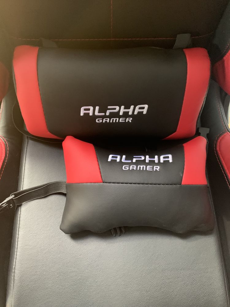 Cadeira Alpha Gamer + 2 Almofadas cores vermelha e preta