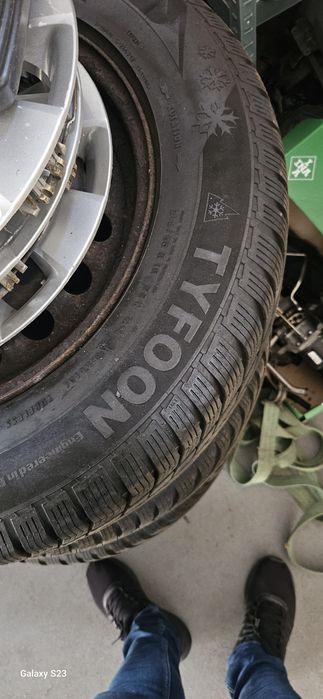 Sprzedam vw tiguan koła