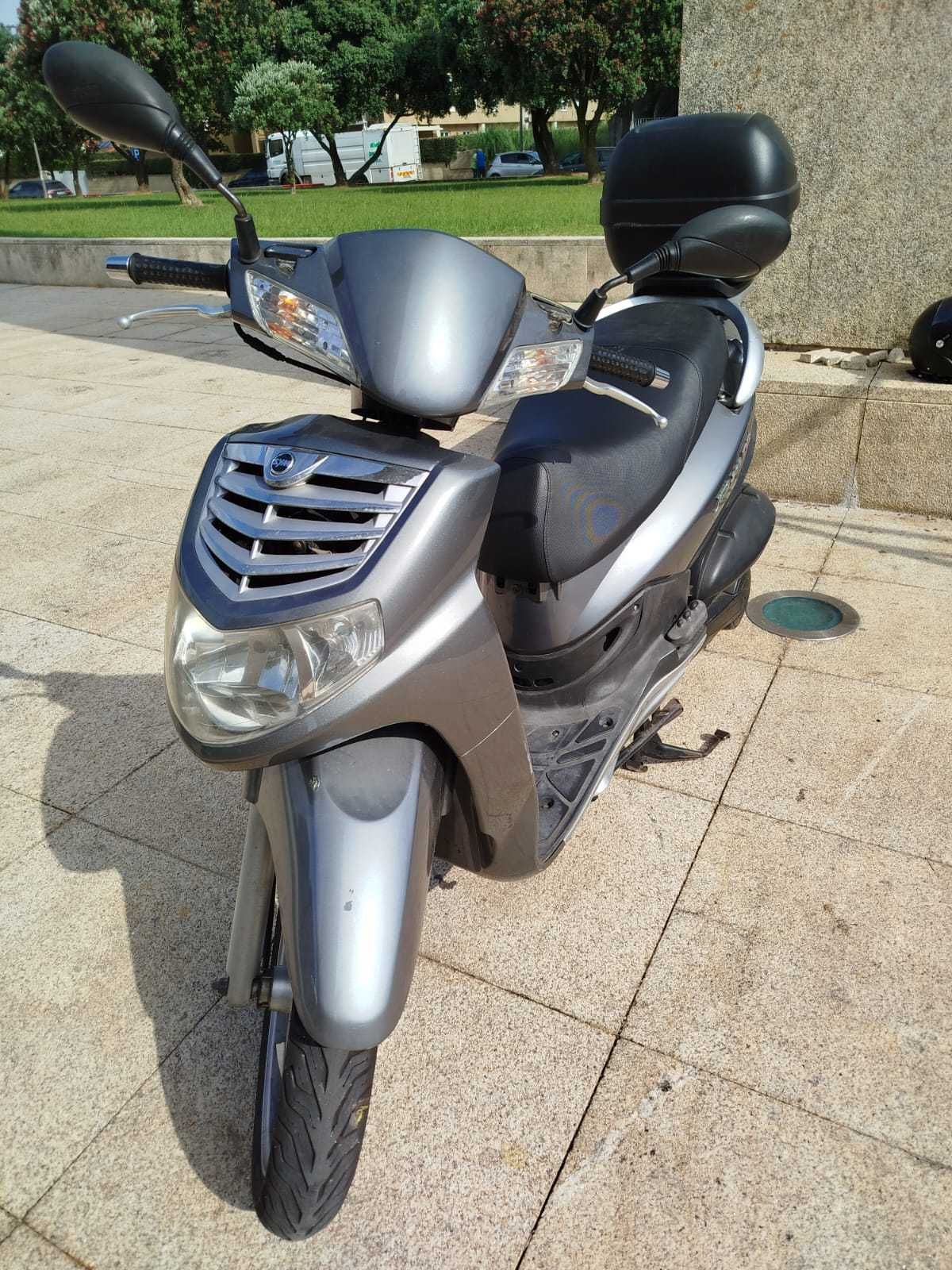 SYM HD 200 Económica; ótimo estado 2009