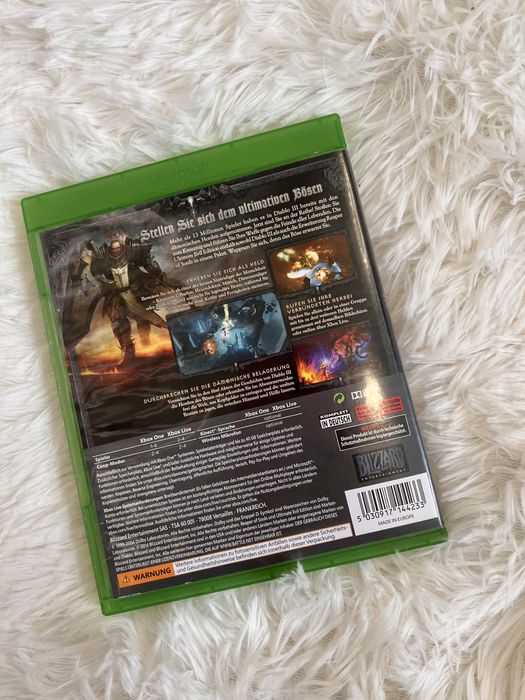 Продам call of duty modern warfare i Diablo 3 Xbox one