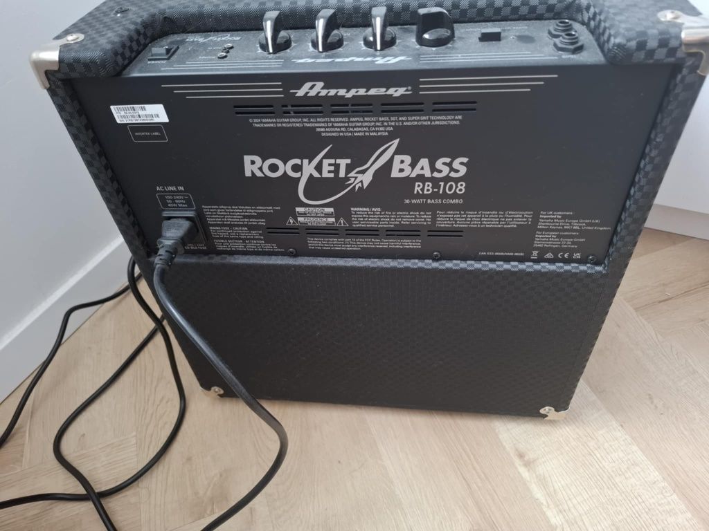 Ampeg RB-108 Wzmacniacz basowy