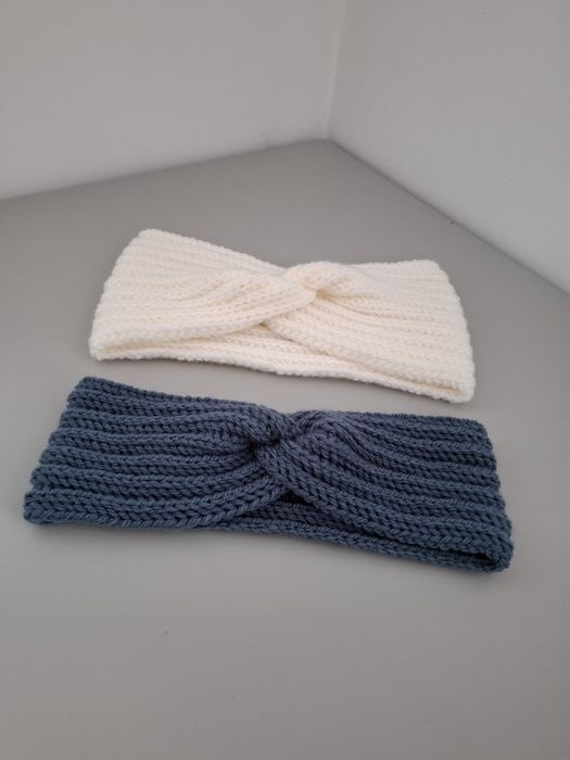 Opaska wykonana szydełkiem