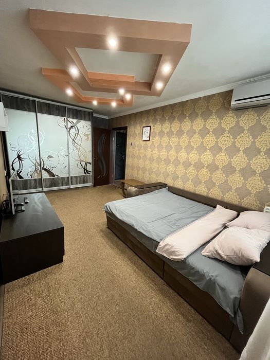 Здам подобово 1-но кім.кв по вул. Козацька, біля АТБ