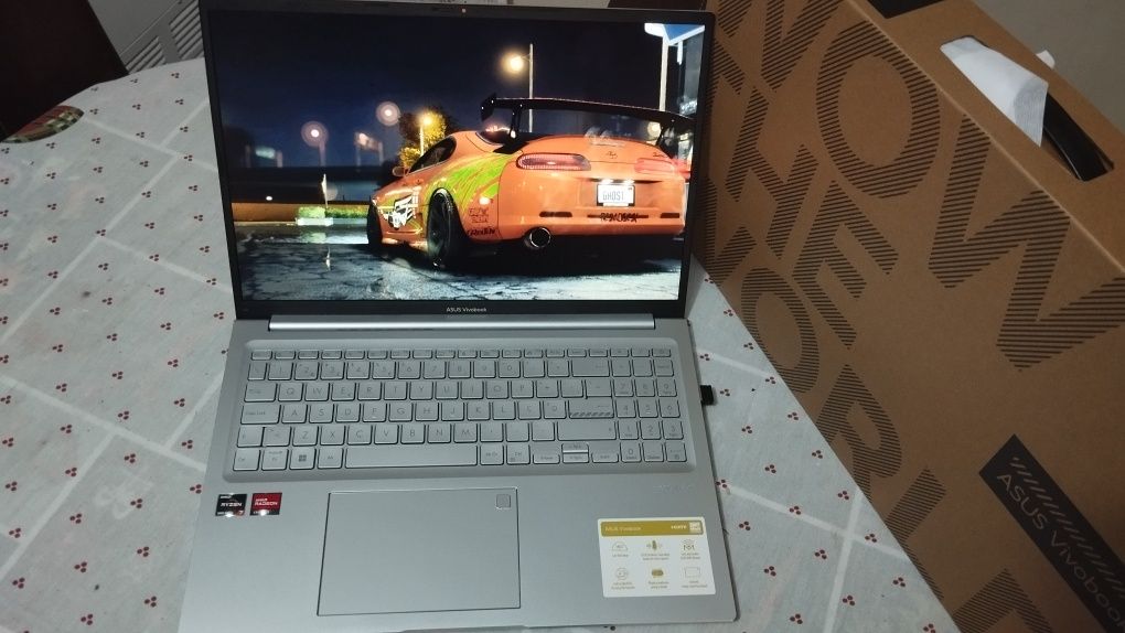 Asus vivobook  16gb ram