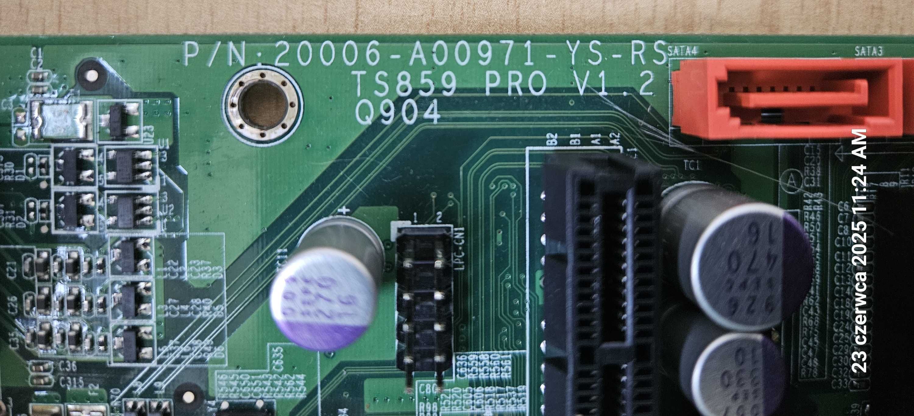 QNAP TS859 PRO V1.2 20006-A00971-YS-RS 2GB RAM