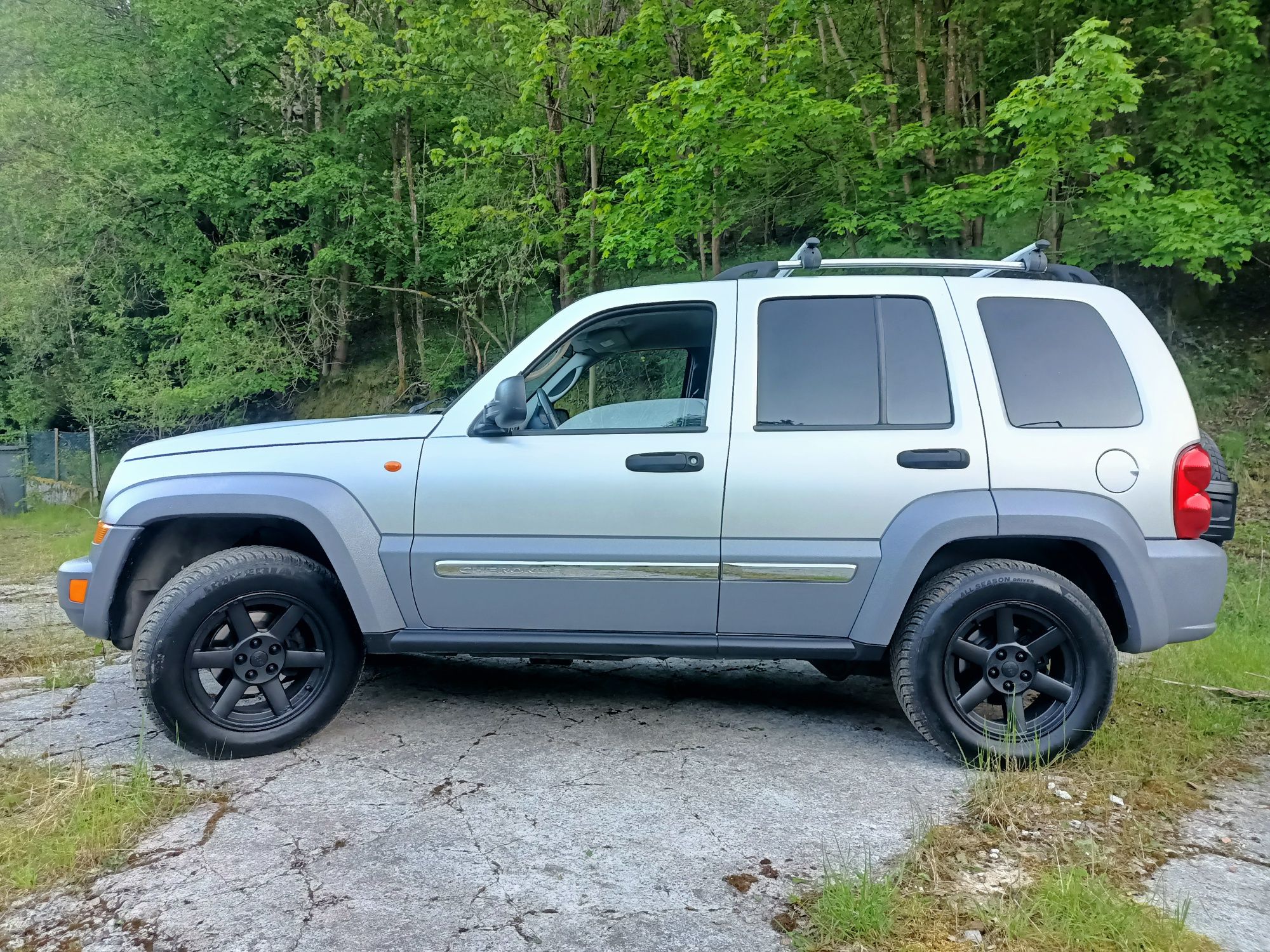 Jeep KJ Polski salon