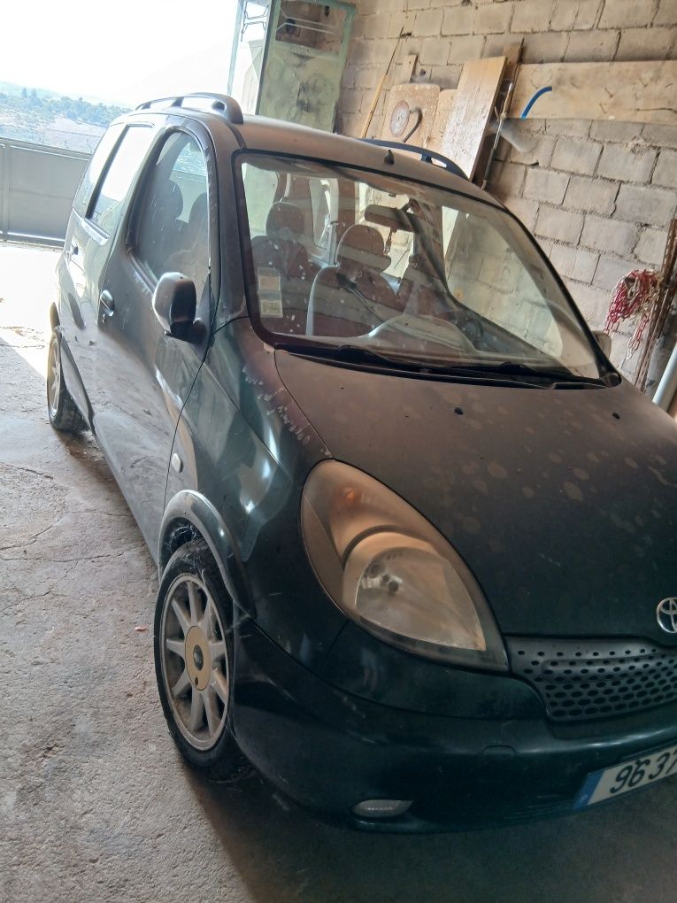 Vendo Toyota Yaris