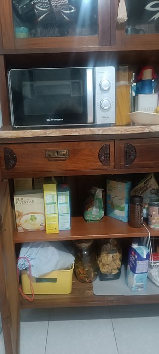 Móvel louceiro antigo restaurado