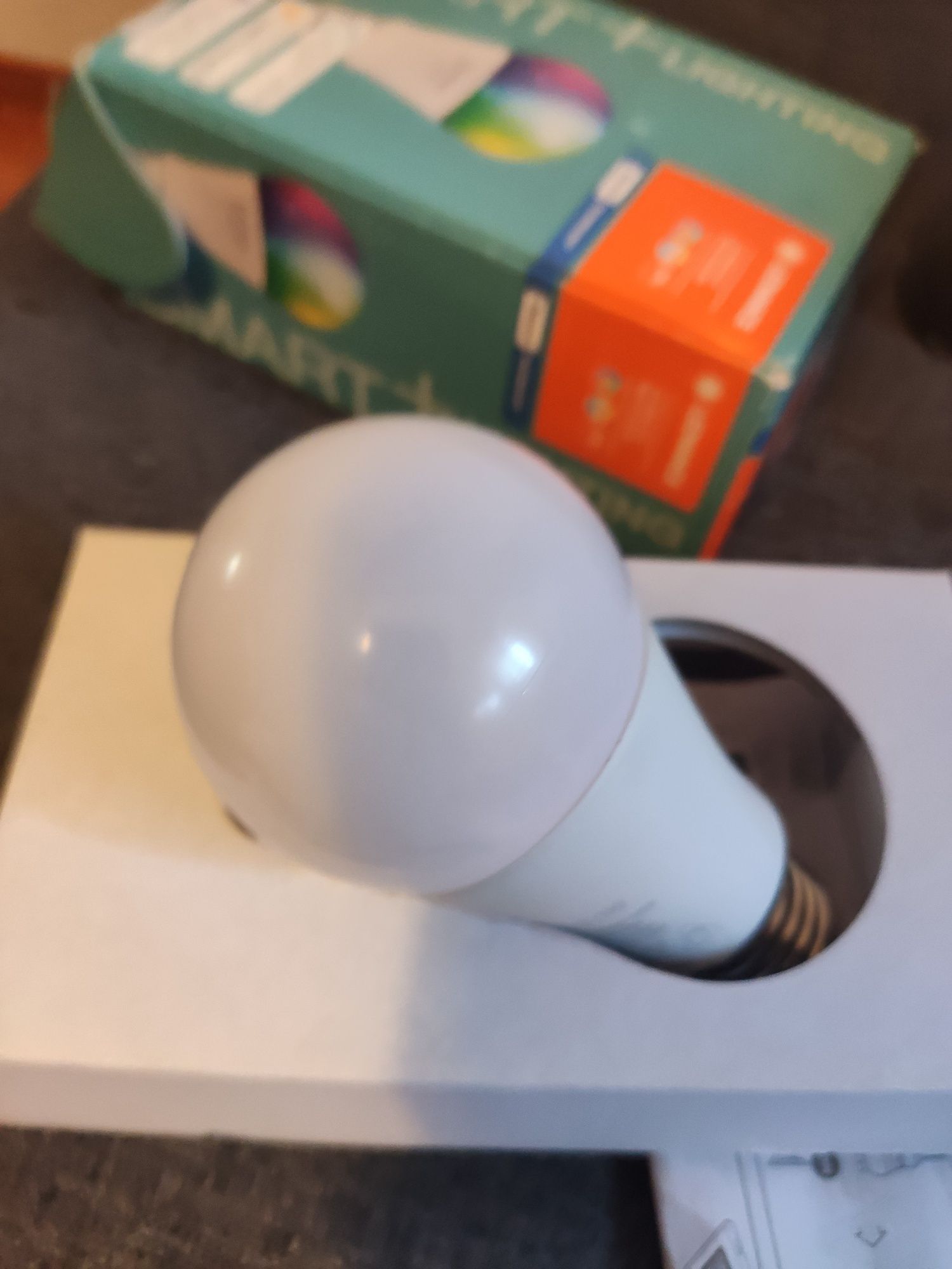 Smart żarówka LED RGB W bluetooth Ledvance E27 multikolor