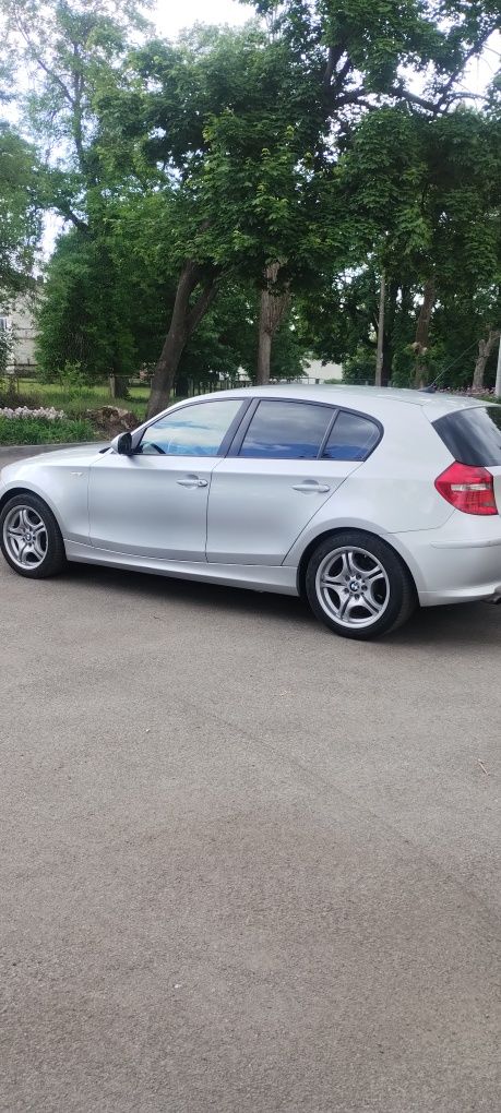 Продам BMW 1 серии