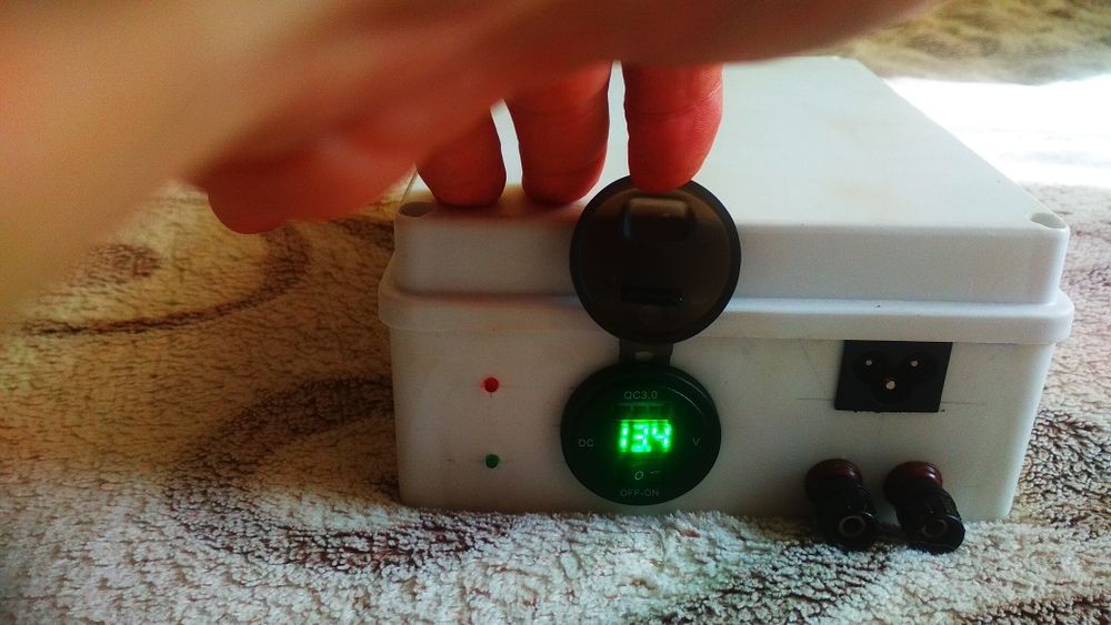 Powerbank (Блок безперервного живлення 12В, 15А/г)