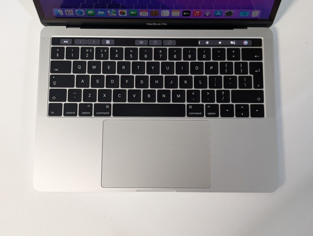 MacBook Pro 13" 2016 | i5 | 8 | 250 | Touch Bar A1706
