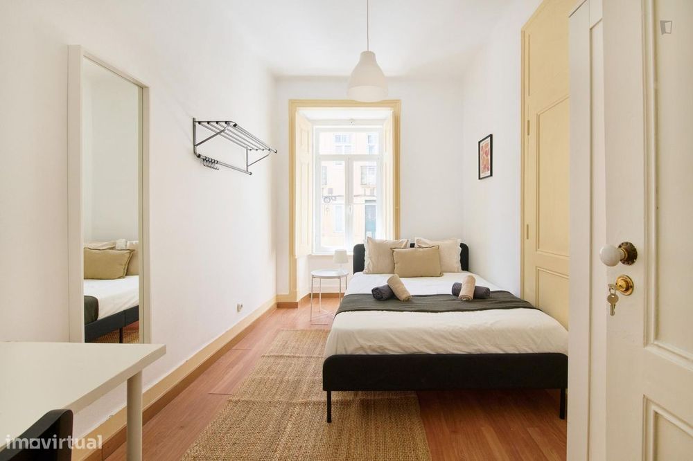 745458 - Quarto com cama de casal em...