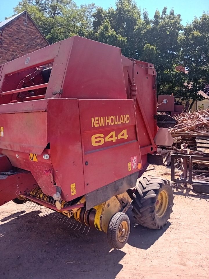 New Holland 644 gotowa do pracy