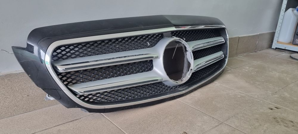 Atrapa Mercedes e klasa W213 grill ramka oryginał TANIO