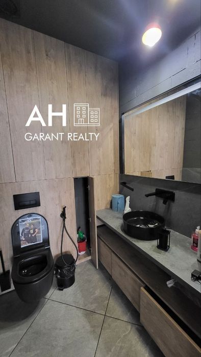 Невисокий поверх.Open-space+ кабінет, свій, су.,мiні кухня Ремонт Loft