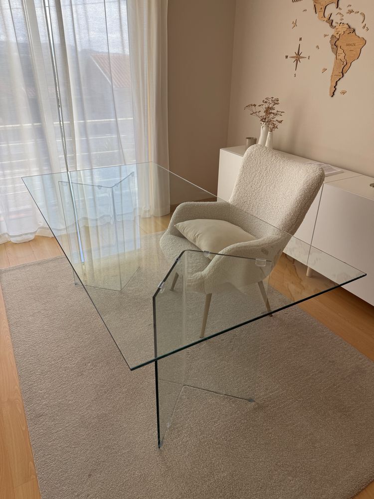 Mesa de Design em Vidro
