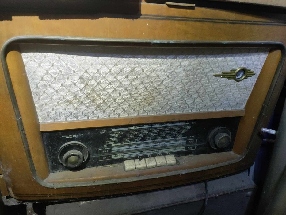Radio retro wiekowe dekoracje klimatyczne prl