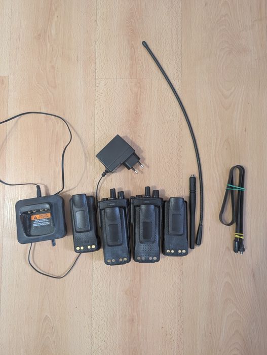 Професійна цифрова портативна рація Motorola DP4400e