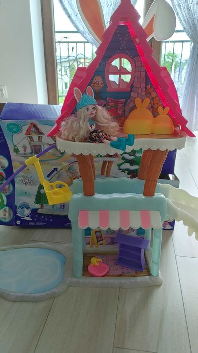 Domek Enchantimals z lalka