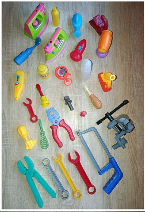 Дитячі іграшки. Надувний коник, Інструменти та прибори. Розпродаж
