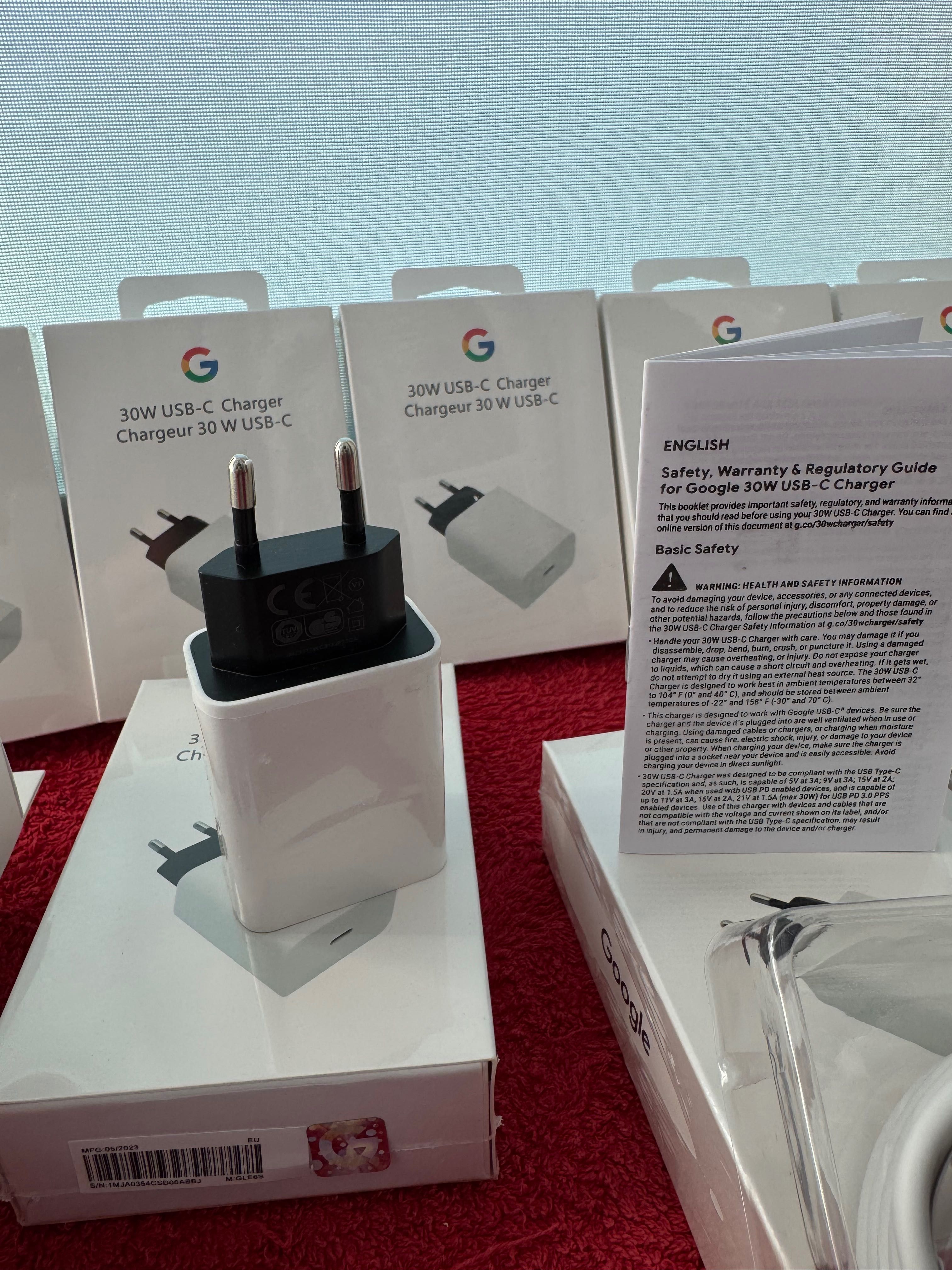 Блок зарядка google pixel 8 pro 30W, Гугл піксель 30 ват Євро Оригинал