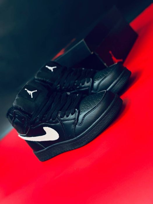 Зимние Найк Джордан Ретро черные / теплые мужские кросы Nike Jordan /э