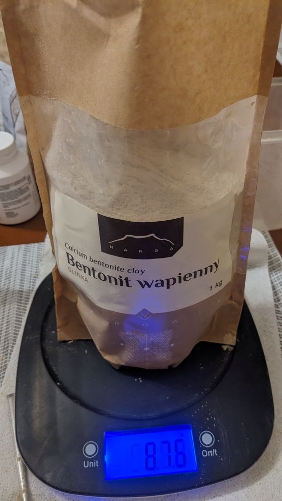 Bentonit wapienny glinka 875 g