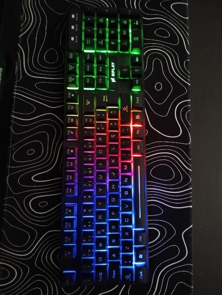 Teclado gamer anti-ghosting