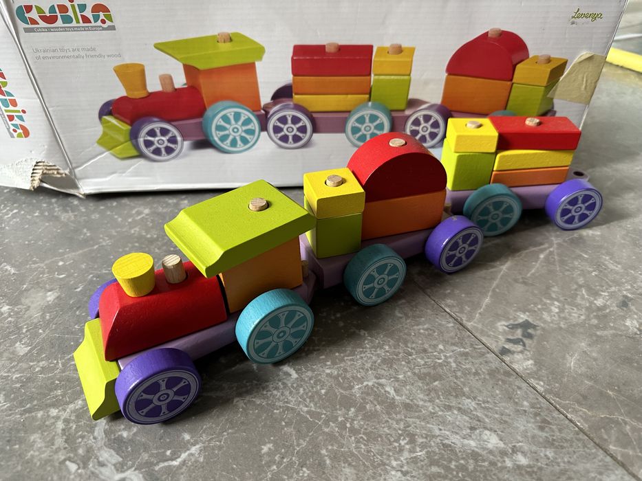 Поїзд веселковий експрес розвиваючий