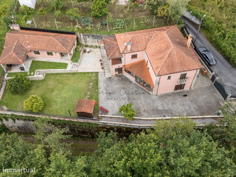 Moradia T3 Isolada com Anexo e 750 m² de Terreno Arca, Ponte de Lima