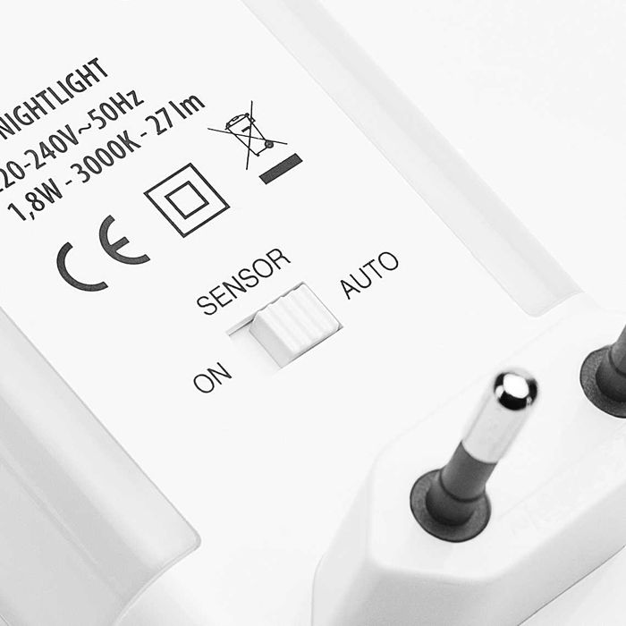 Lampka nocna do kontaktu LED Smartwares, biała - USZKODZONA