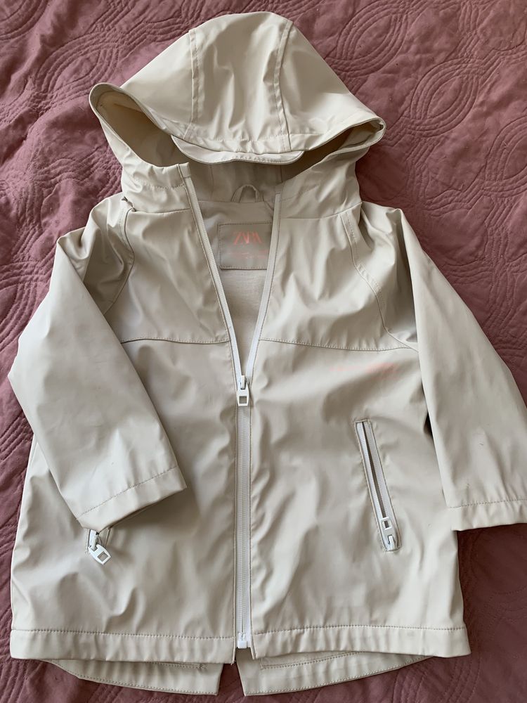 Курточка непромокаемая для девочки Zara