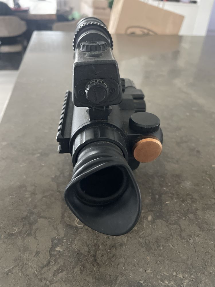 Mira de Infra-red marca NVRS