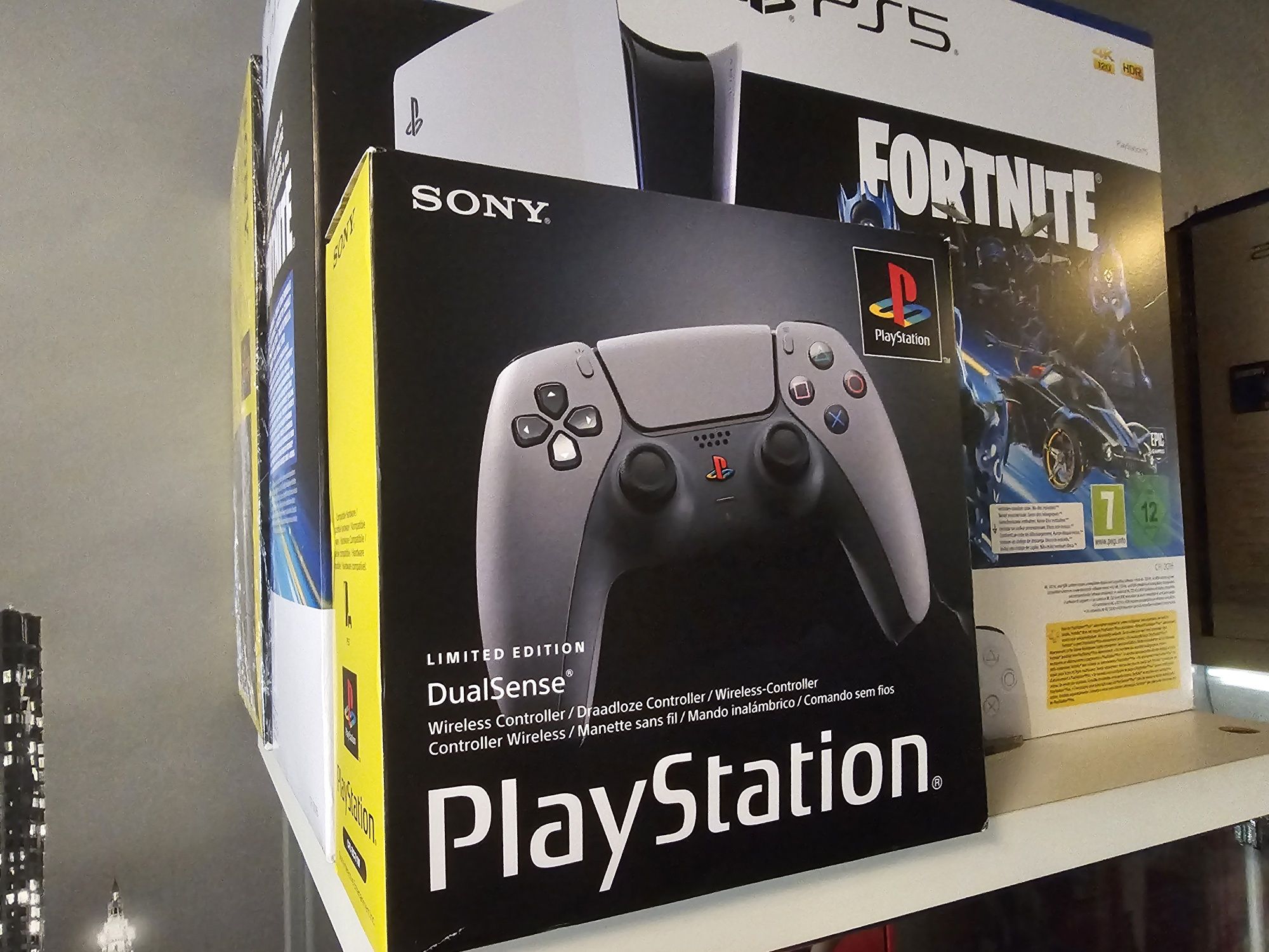PS5 comando 30 Anos novo a estrear