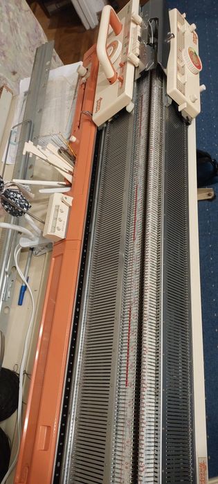 В'язальна машина Brother