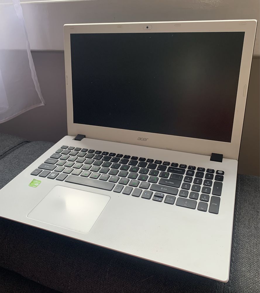 Laptop Acer e5-573